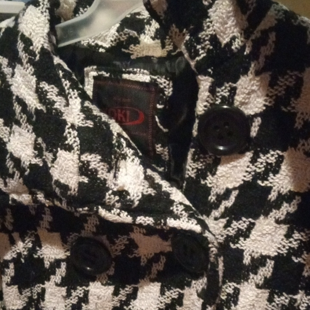 Yoki Black and White Outerwear